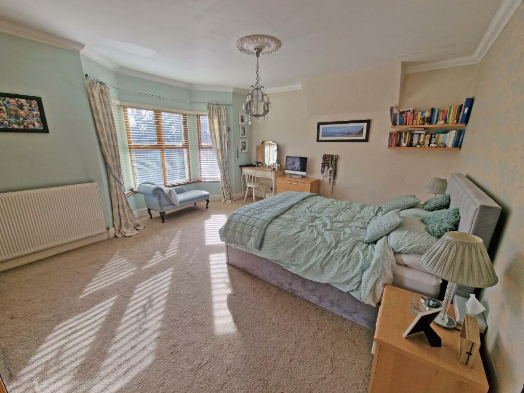 Bedroom1a.jpg