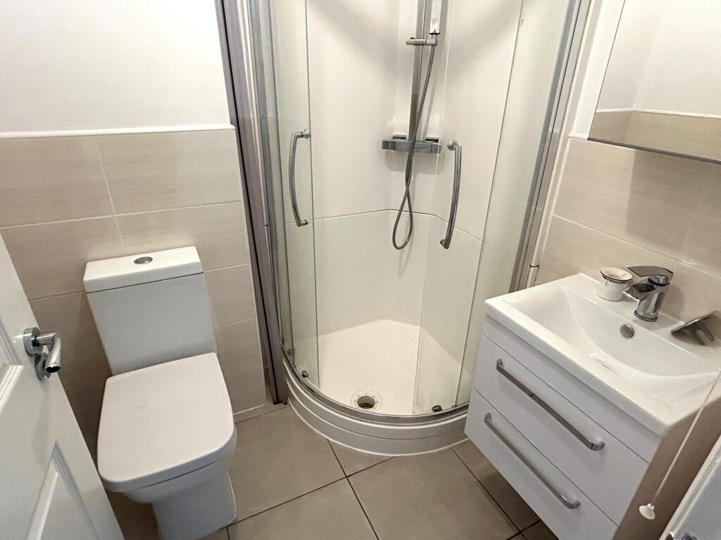 Bathroom T202508061236.jpg