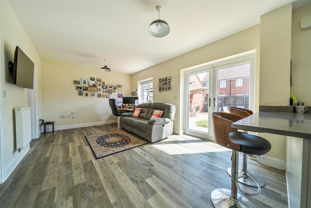 40 Woodcock Way, Ashby