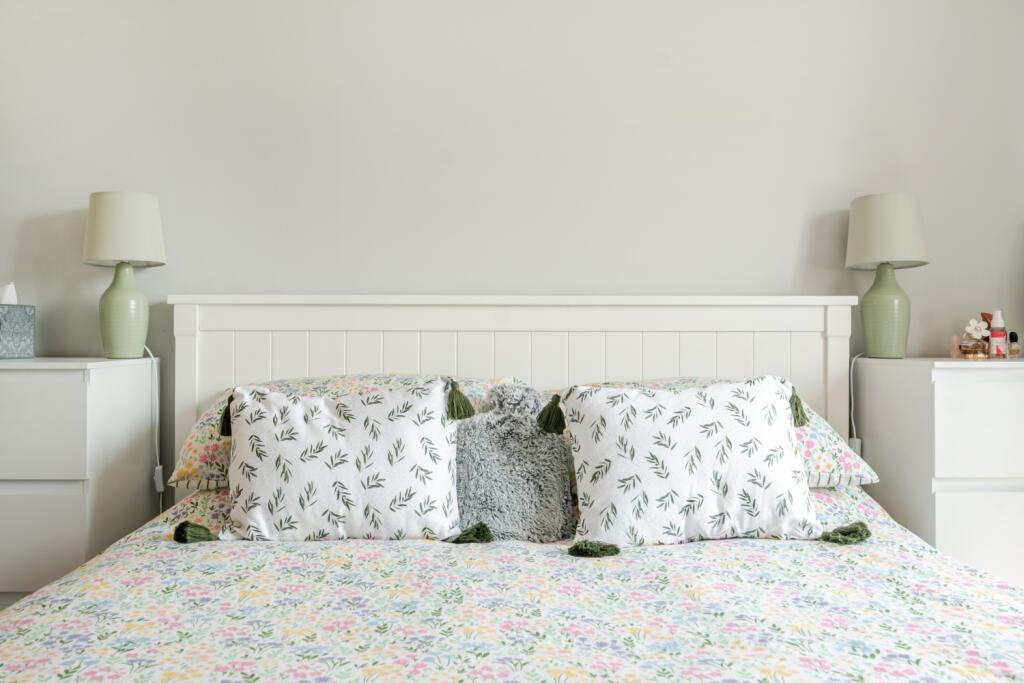 1340270-16-689b46fe81d28