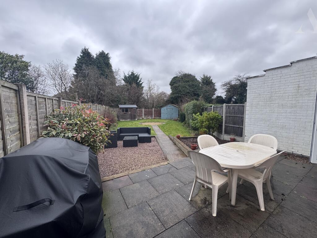 26 Quinton Close garden