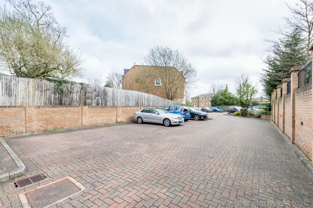 4 Pagoda Grove-14.jpg