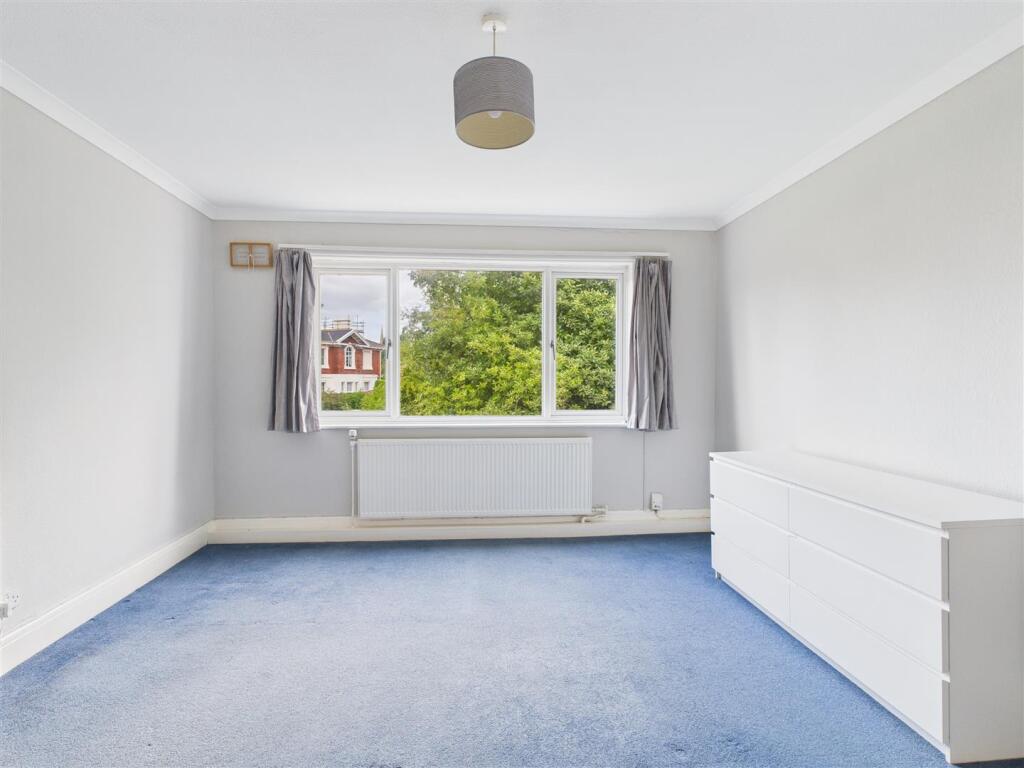 28 Crescent Mansions - 02.jpg