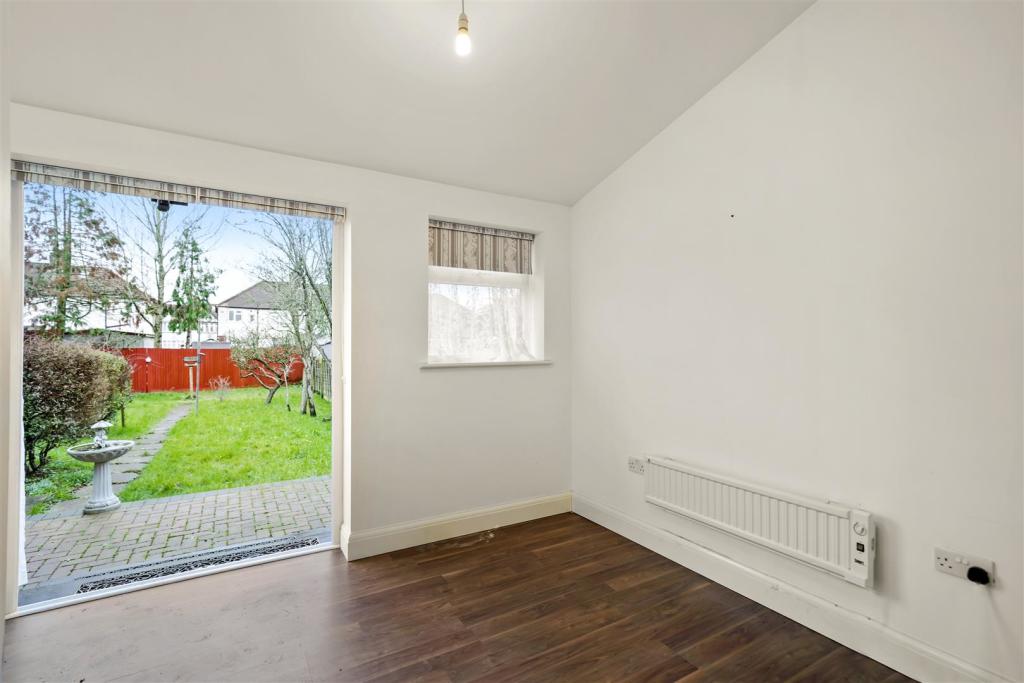 17 Sancroft Road - QlcyTlXk1zHXNNfE18dV.jpg