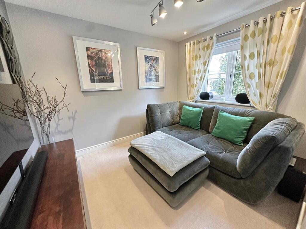 IMG-20250917-WA00...