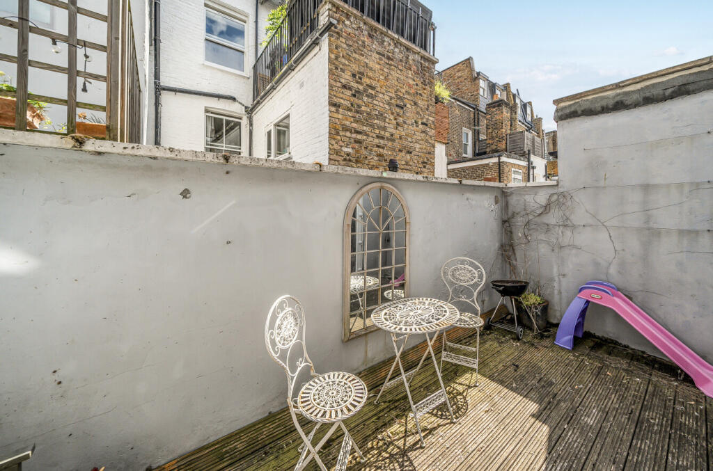 1320724-9-686c132...