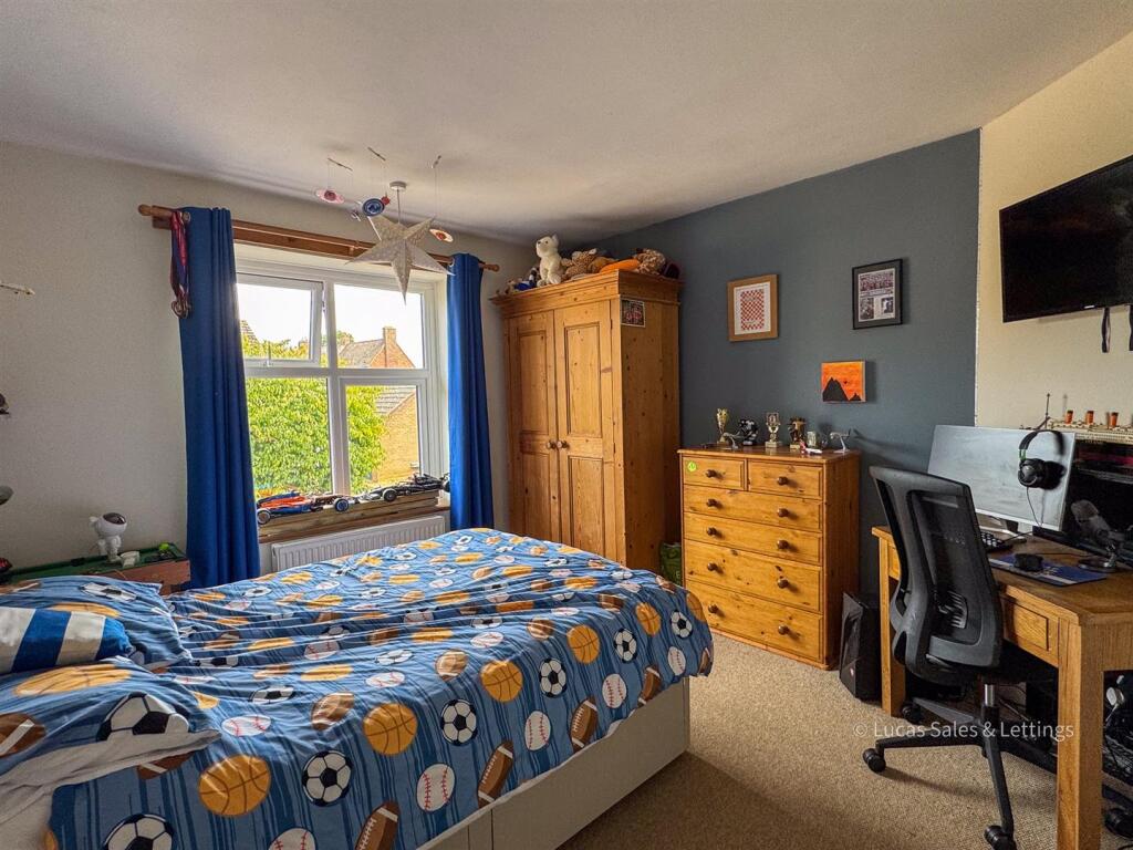 25 Queen Eleanor Rd Geddington-18.jpg
