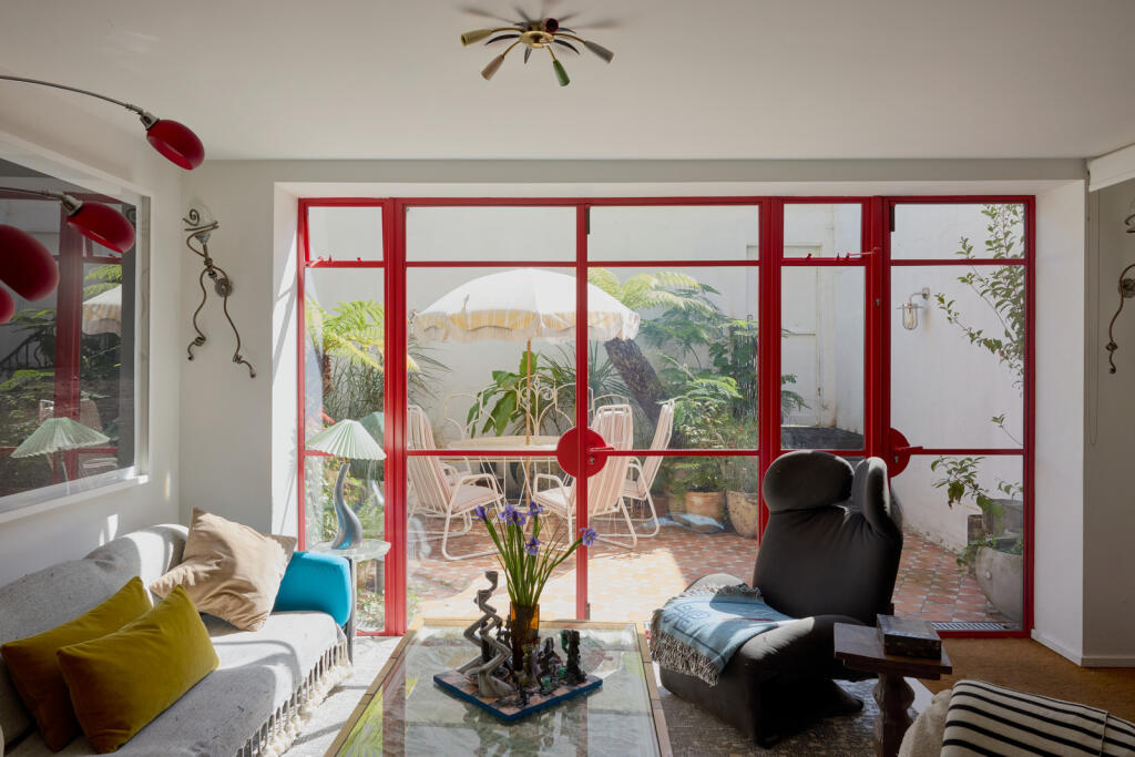 298206 - TMH_CHATSWORTH ROAD_02.JPG