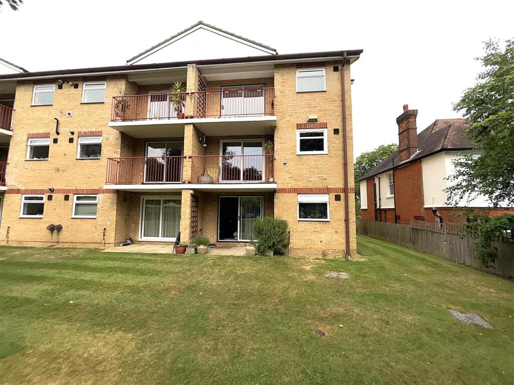 COMMUNAL GROUNDS, GARAGE &amp; PARKING