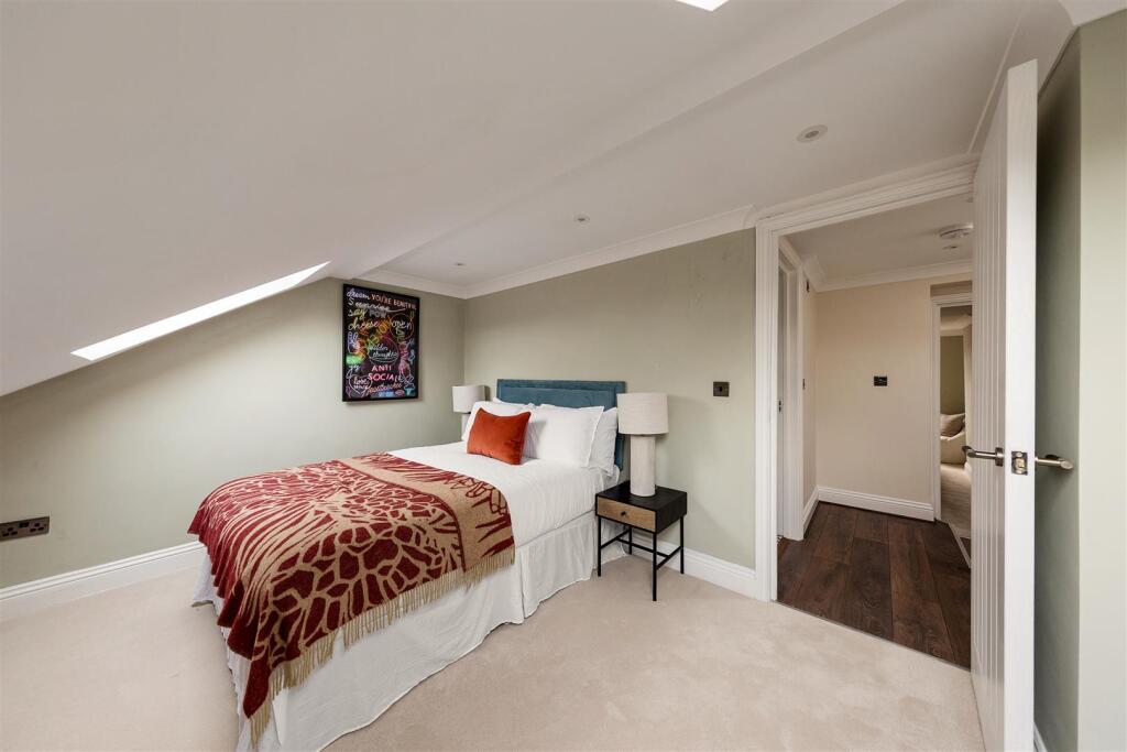 Leasowes Road E10