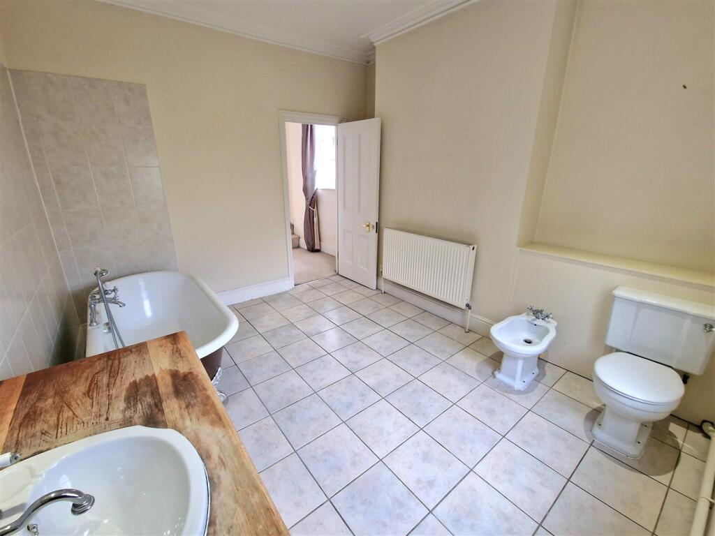 Ensuite