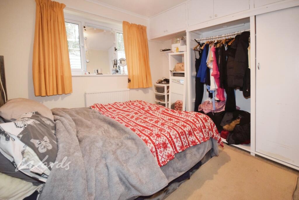 b5d21bbb-Bedroom 202