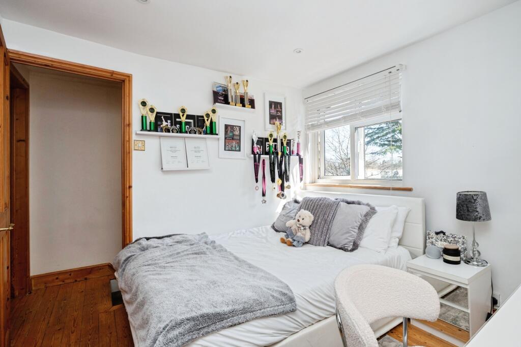 3parkviewcottagemaidstoneroadtonbridgetn110hp-6