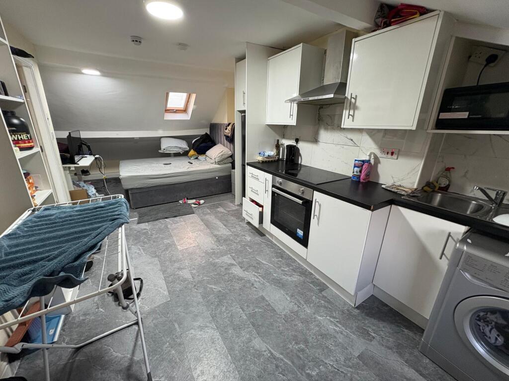 WhatsApp Image 2025-11-21 at 15.31.46 (9).jpeg