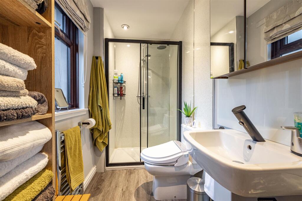 2 Kingsknowe Gardens Galashiels 19.JPG