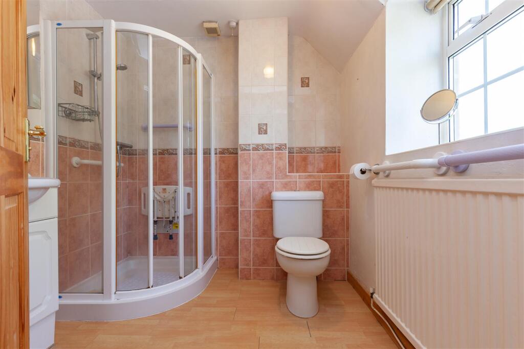 Shower Room 1.jpg