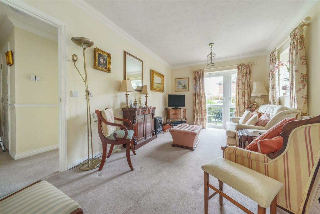 Living Room.jpg