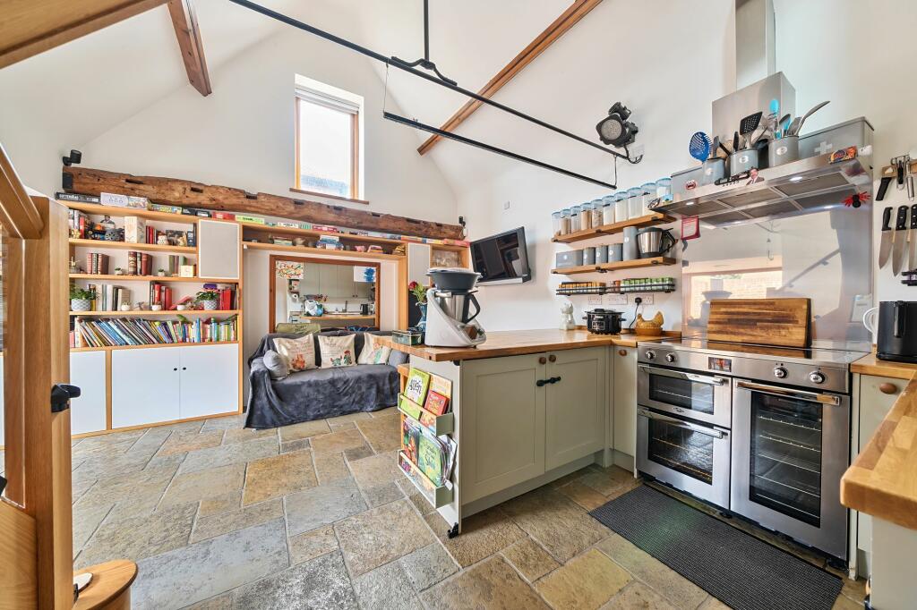 Living Room/Dining Room/Kitchen (3)