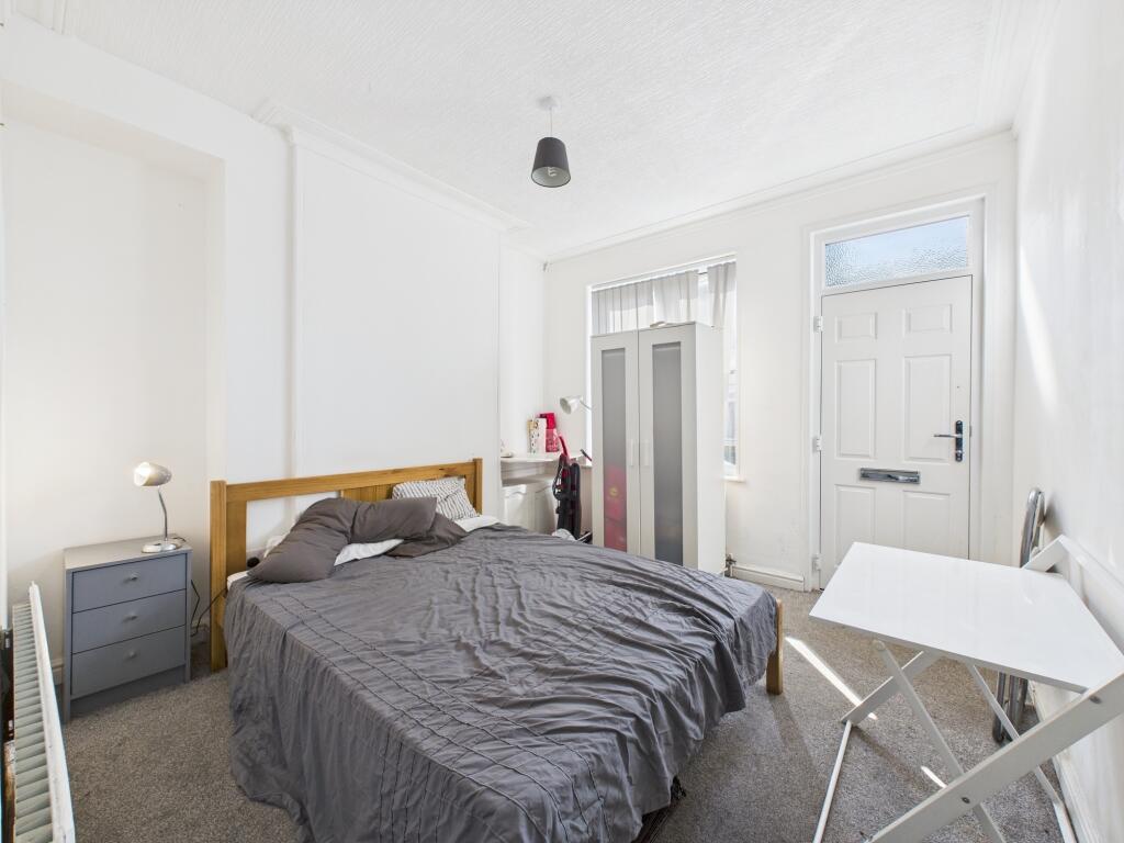 Dining Room (Bedroom)