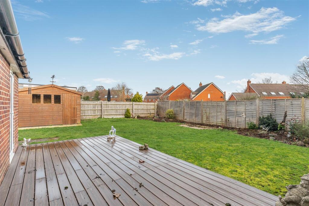 83 St Anne's Road, Banbury-12.jpg