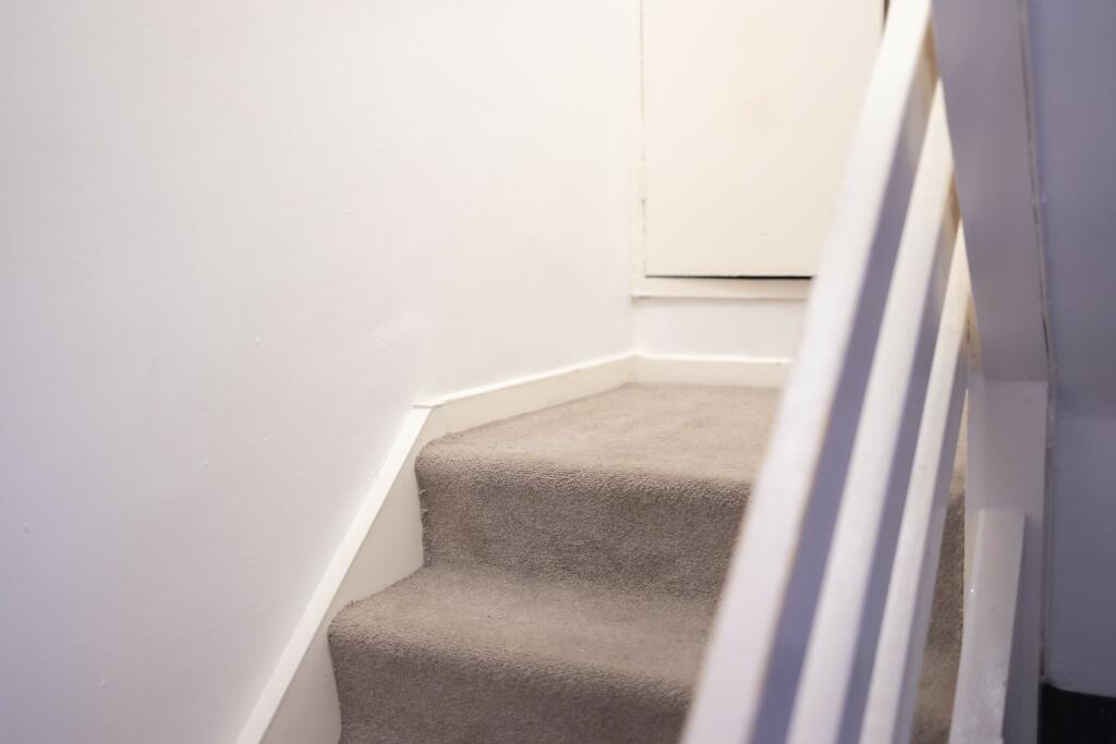 63 Besant Way 14