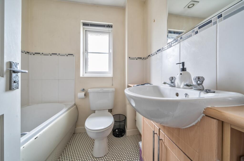 1347173-20-68b70808bde17