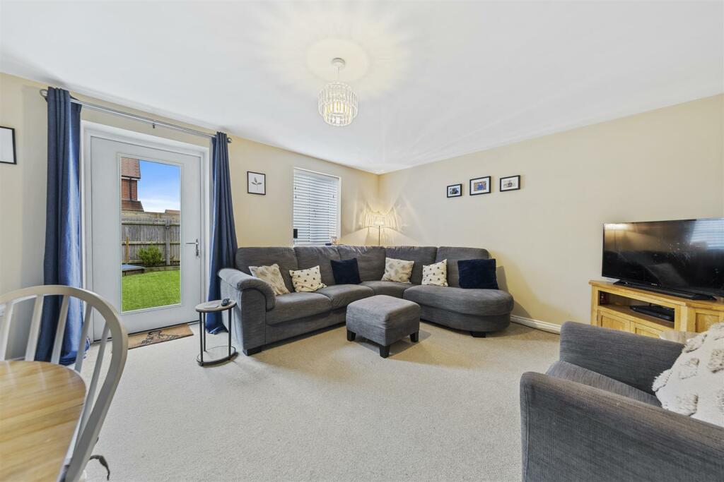 18WhitmoreClWeb11.jpg