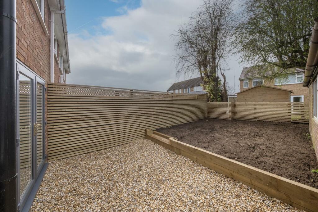 23 Oathills Drive-025.jpg