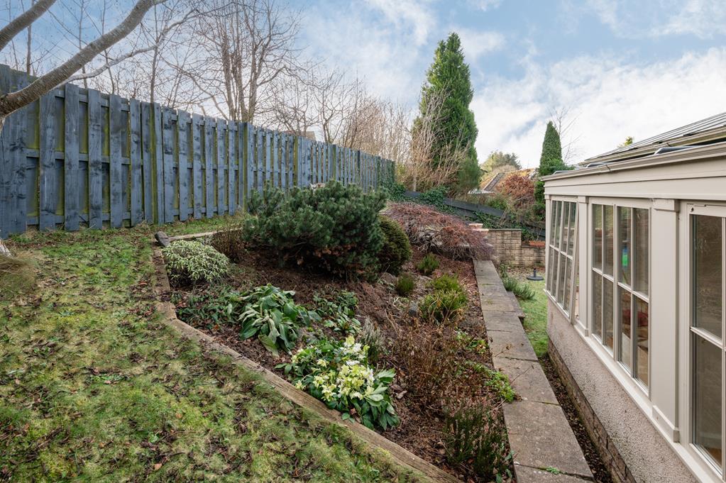 UPPER GARDEN