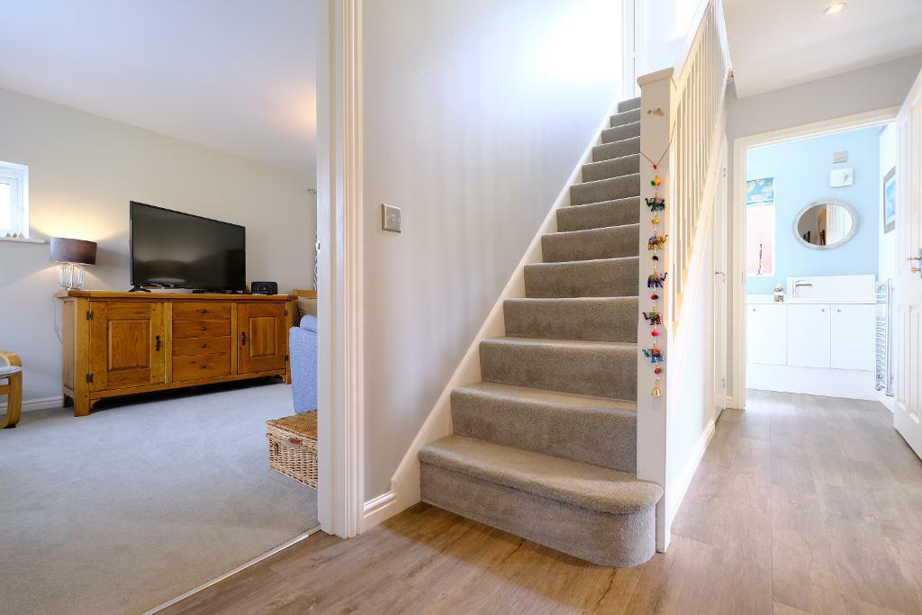 Light &amp; bright entrance hall