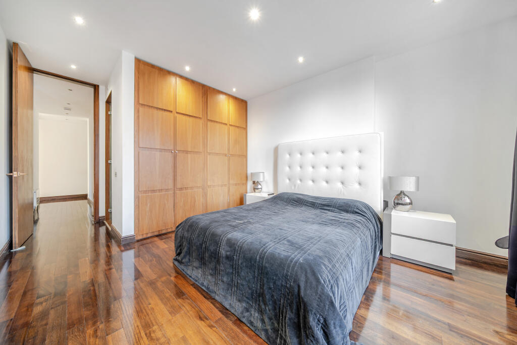 Principal bedroom