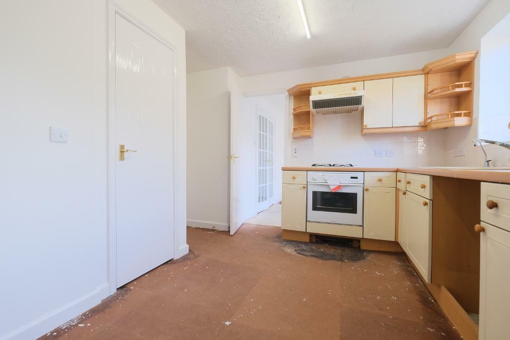 Kitchen with gas hob &amp; larder cupboard