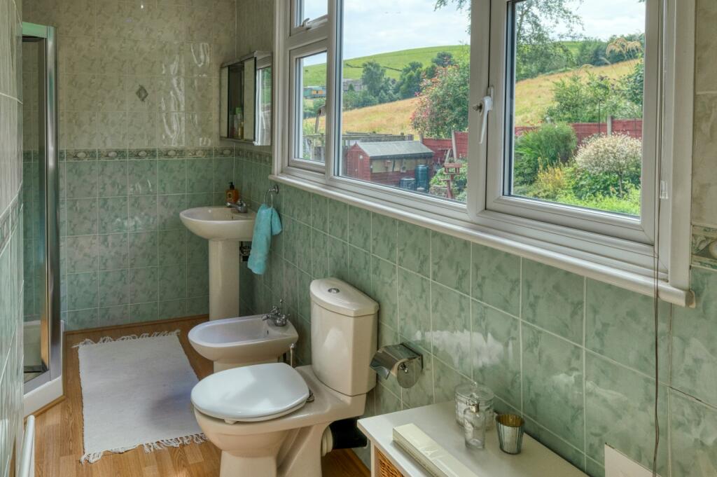 Family Shower Room 