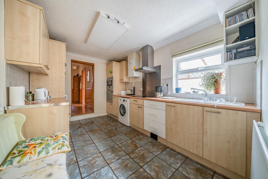 Kitchen (2)