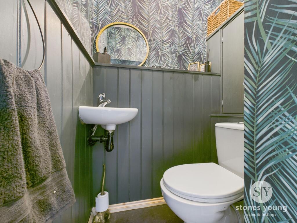 En-suite Cloakroom &amp; Utility