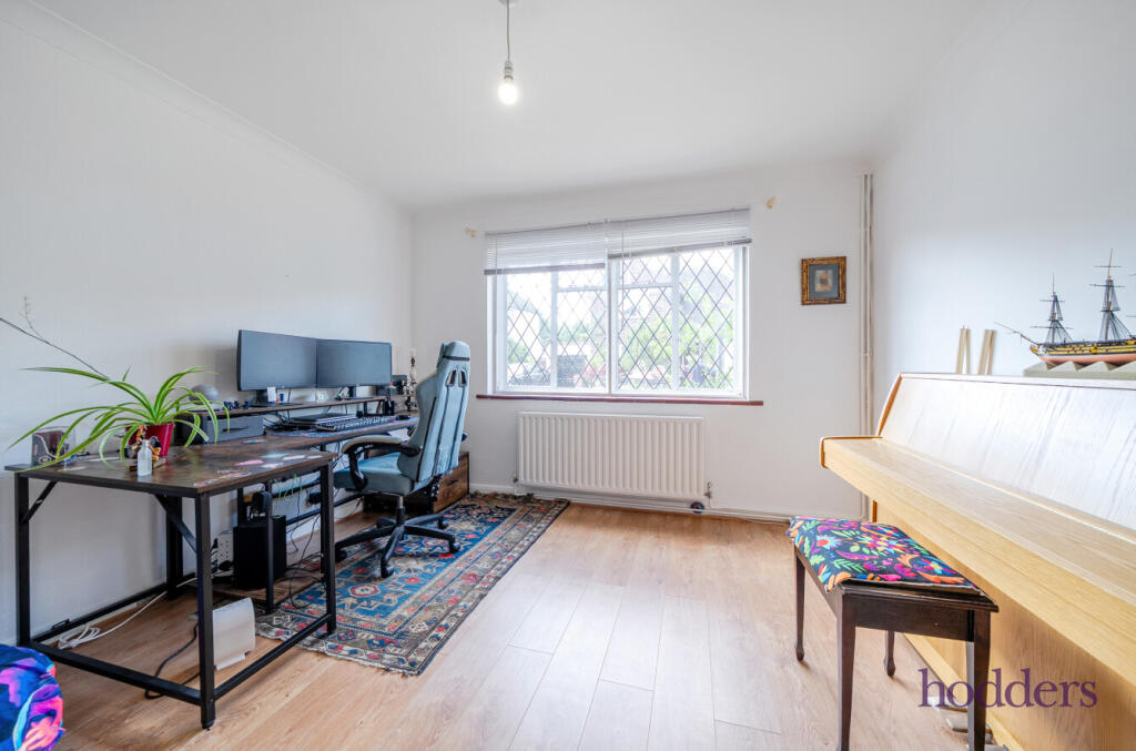 f6a76071-27aa-4d8...