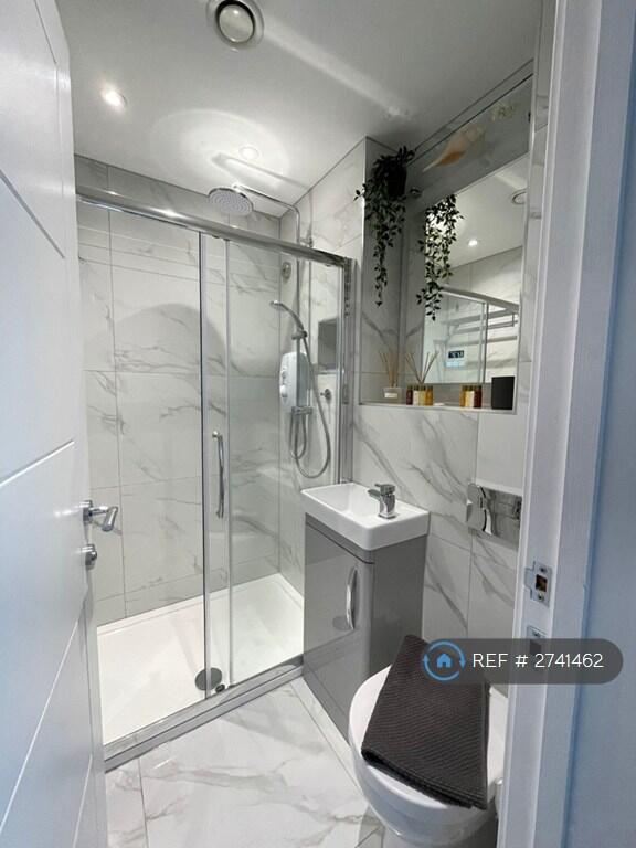 Bathroom With Demister Mirror