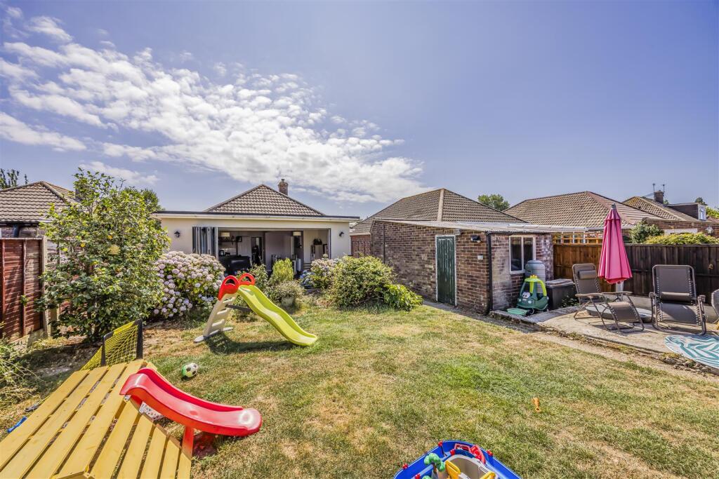 14 Nore Crescent, Emsworth-PorticoMarketing-Nexa-3