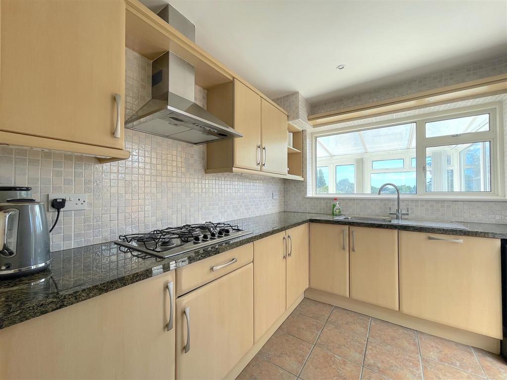 Kitchen (1).jpeg