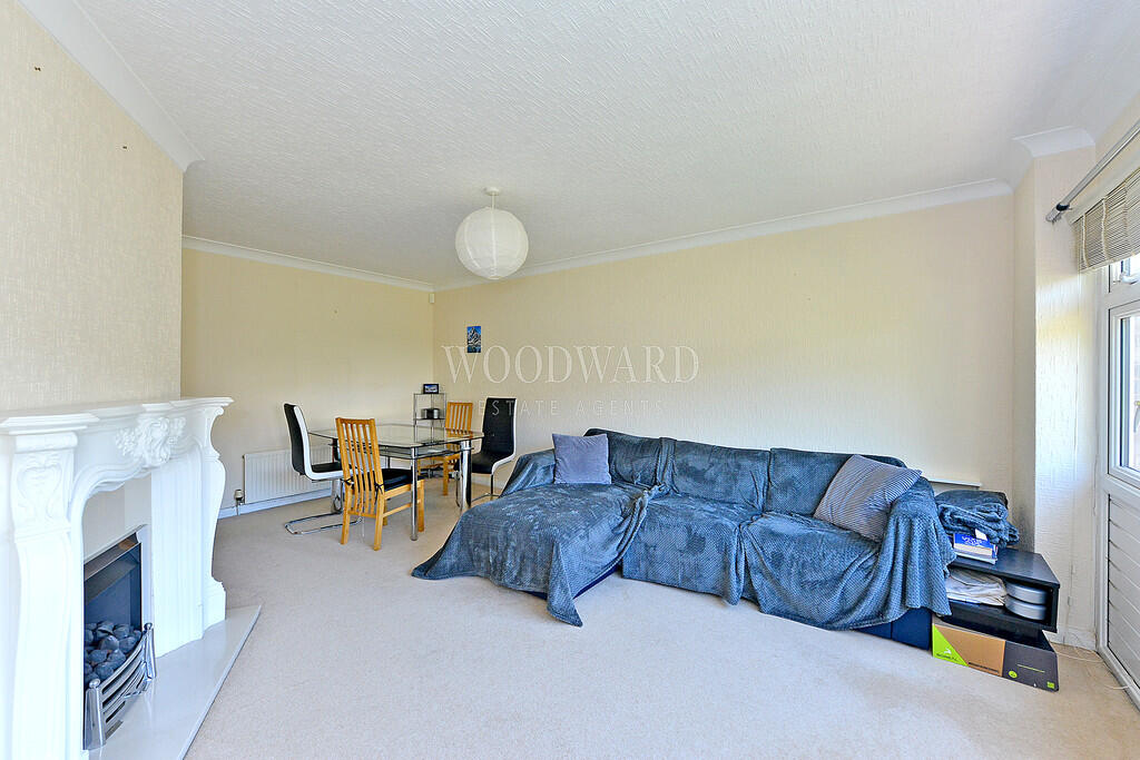 Living/Dining Roo...