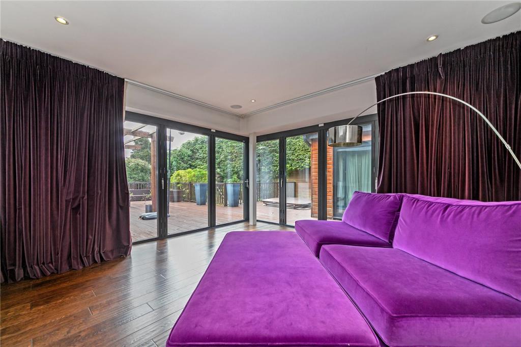 Lounge Area