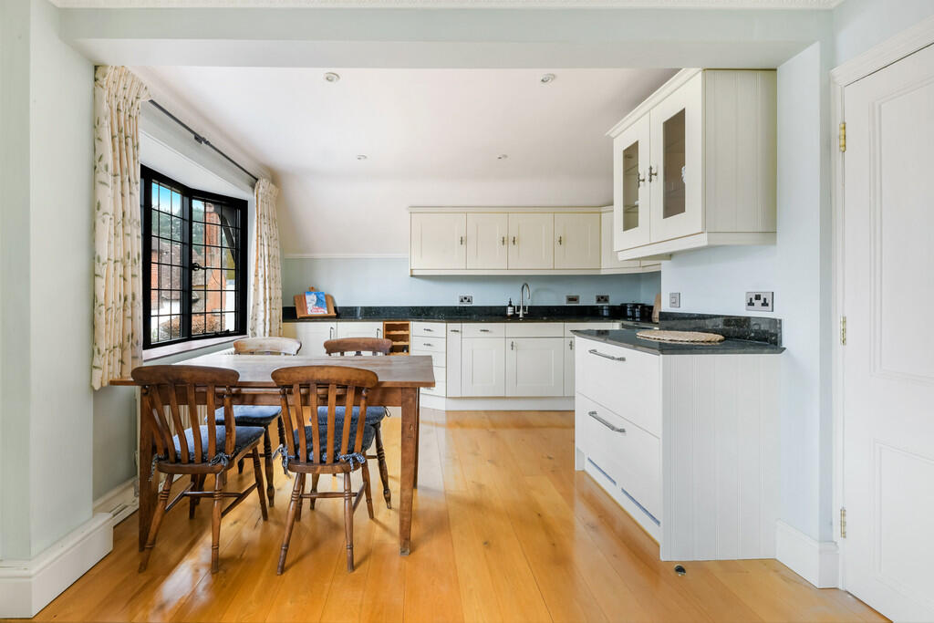 BERRY COURT (10)