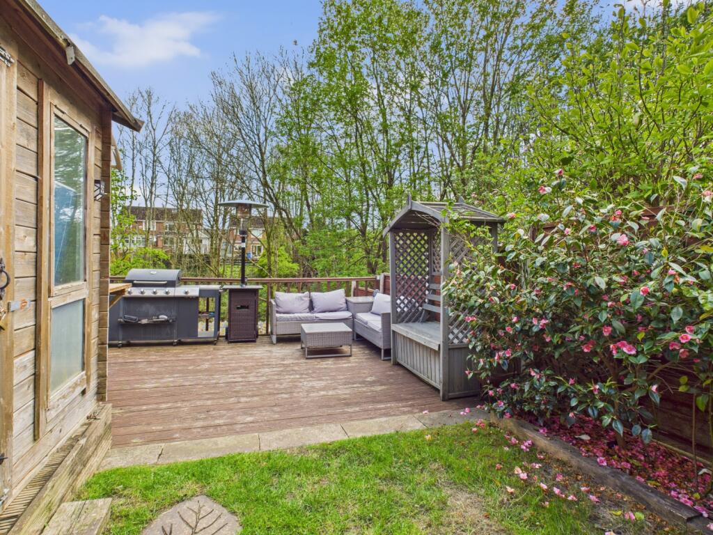 CAM03729G0-PR0029-STILL013