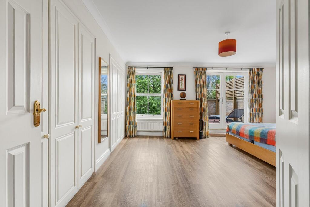 MASTER SUITE ii.jpg
