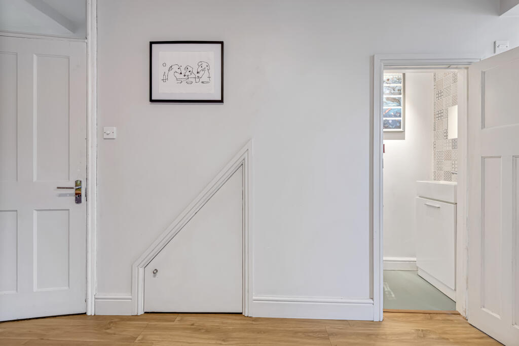 Cloakroom/ Storage