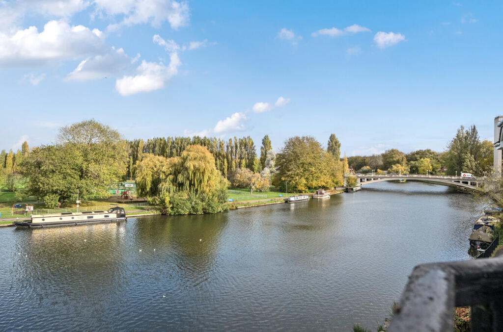 1363519-2-68fa3b8...