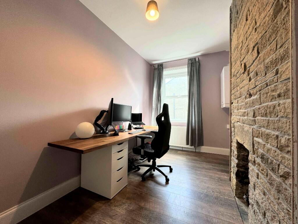 Bedroom 3 / Office