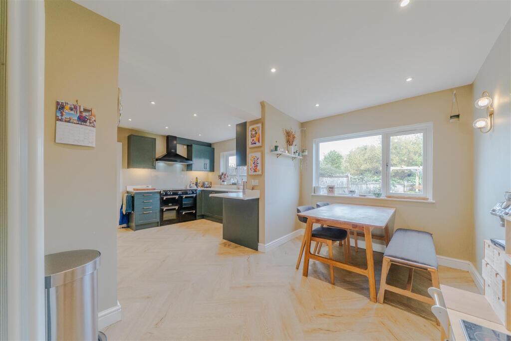 Dining Kitchen