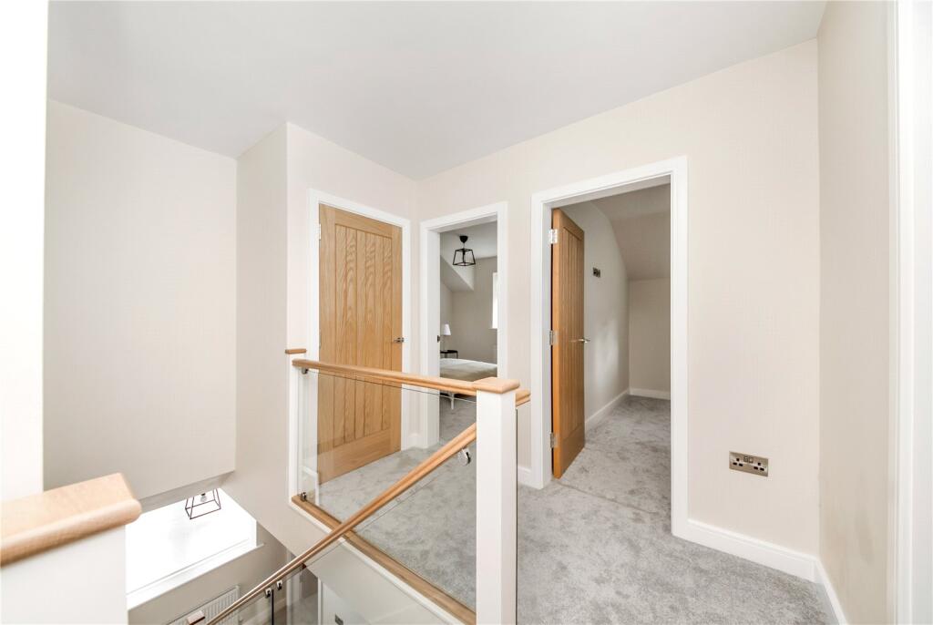 2nd Floor Landing