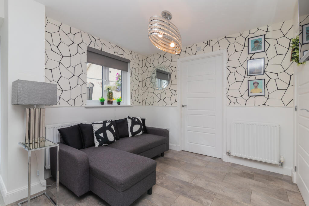 4 Glengariff Way Elderslie  PA5 9BY L-44